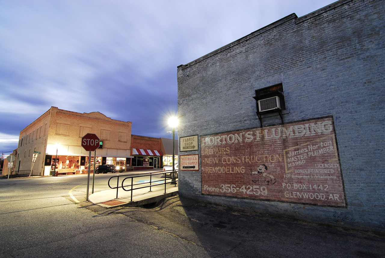 Buck's Pharmacy & Gifts